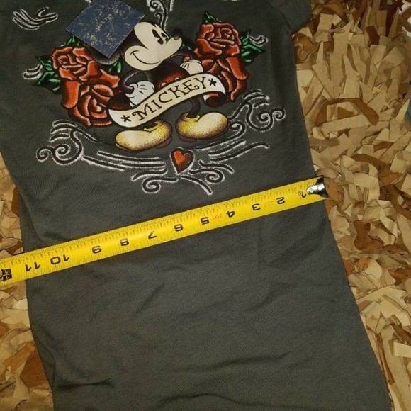 Disney Mickey Mouse Womens Gray T Shirt Roses Size Small Jerry Leigh - Picture 10 of 12